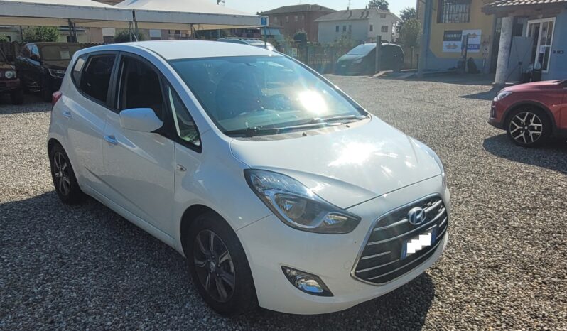 
								HYUNDAI IX20 90 cv pieno									