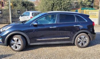 
									KIA e-Niro 64 Kw Versione Style pieno								