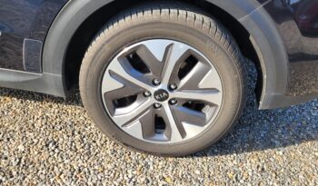 
									KIA e-Niro 64 Kw Versione Style pieno								