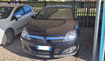 
									OPEL Astra GTC 115 cv pieno								