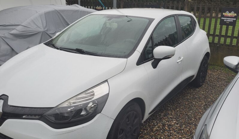 
								RENAULT Clio 1.5 dci 75 cv pieno									