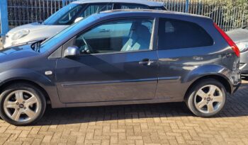 
									FORD Fiesta 1.2 75 cv pieno								