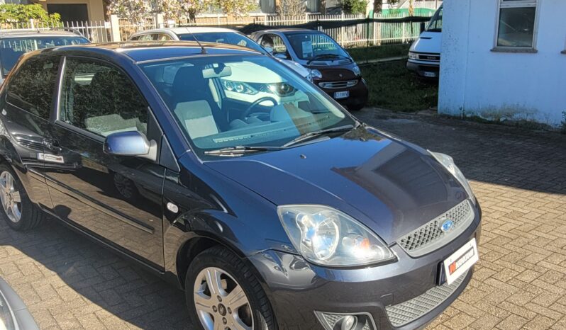 
								FORD Fiesta 1.2 75 cv pieno									