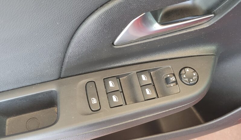 
								OPEL Corsa 1.2 100 cv 5 porte pieno									