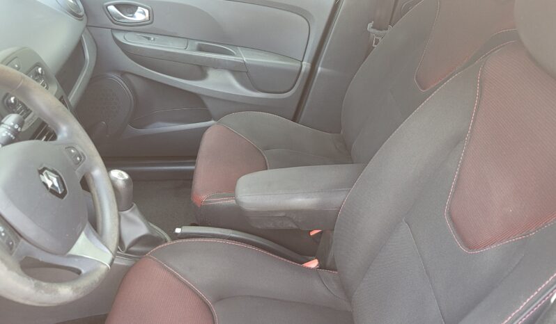 
								RENAULT Clio 1.5 Dci 75 cv pieno									